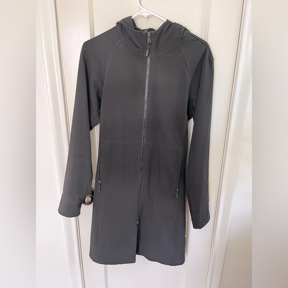 Lululemon Apres Rain jacket - Picture 1 of 12